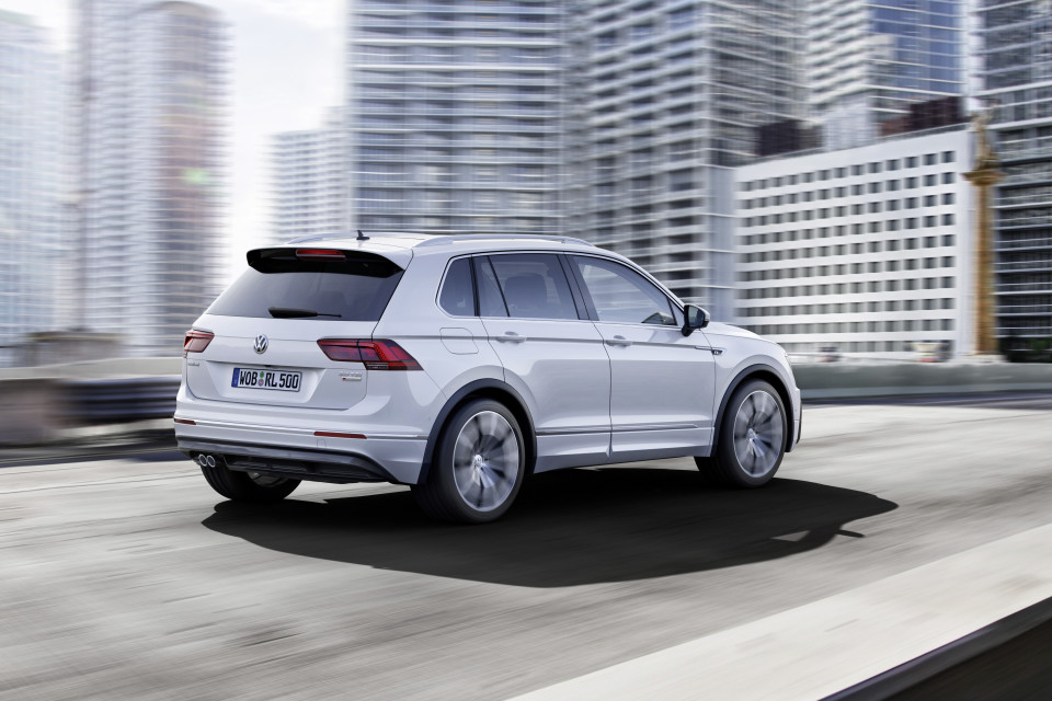 VW Tiguan SUV r-line_2